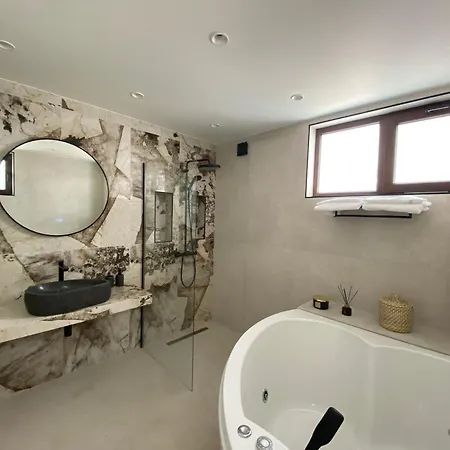 Luxurious House Sarafovo 别墅 *